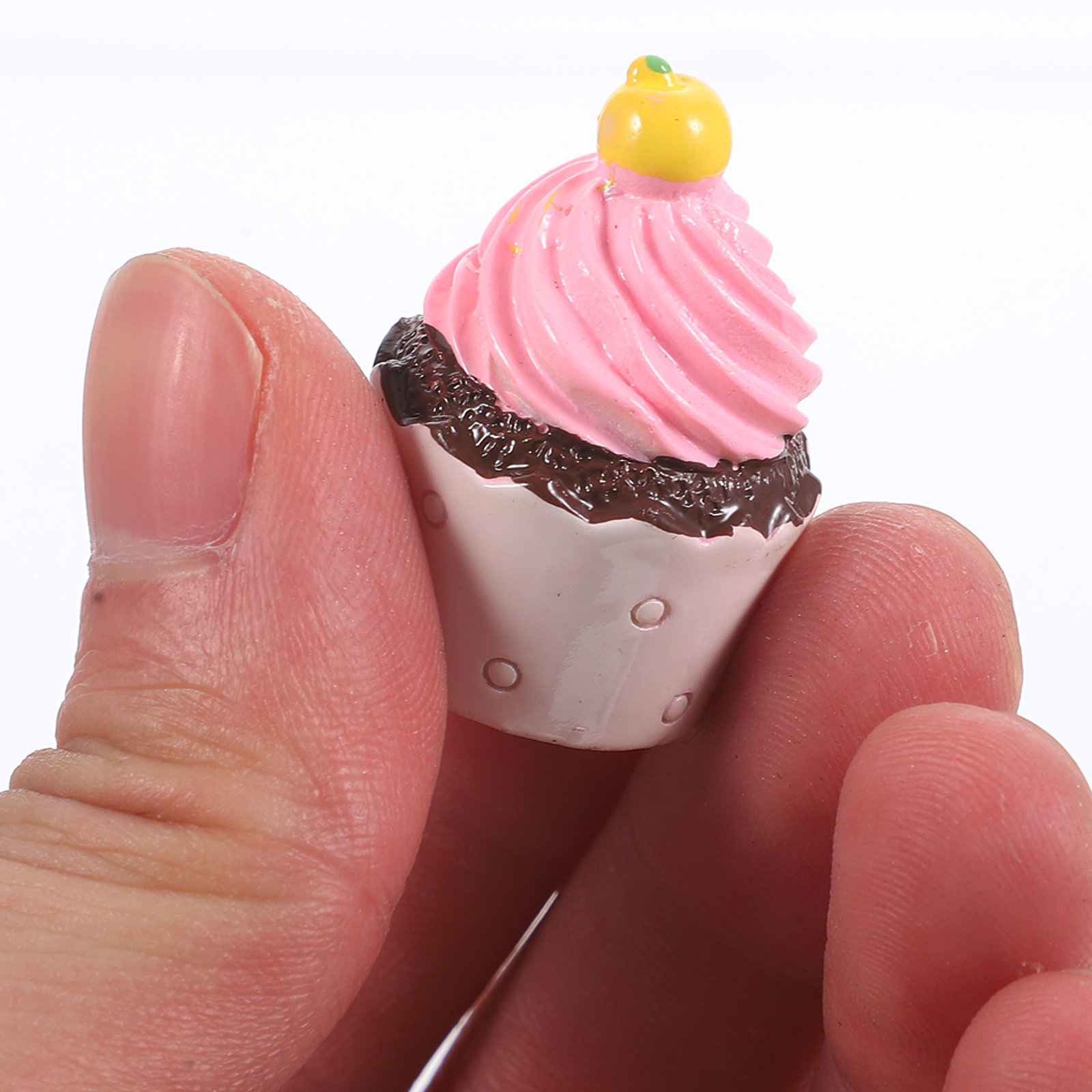 Resin Craft Supplies - 8Pcs Resin Simulated Cupcake DIY Charms